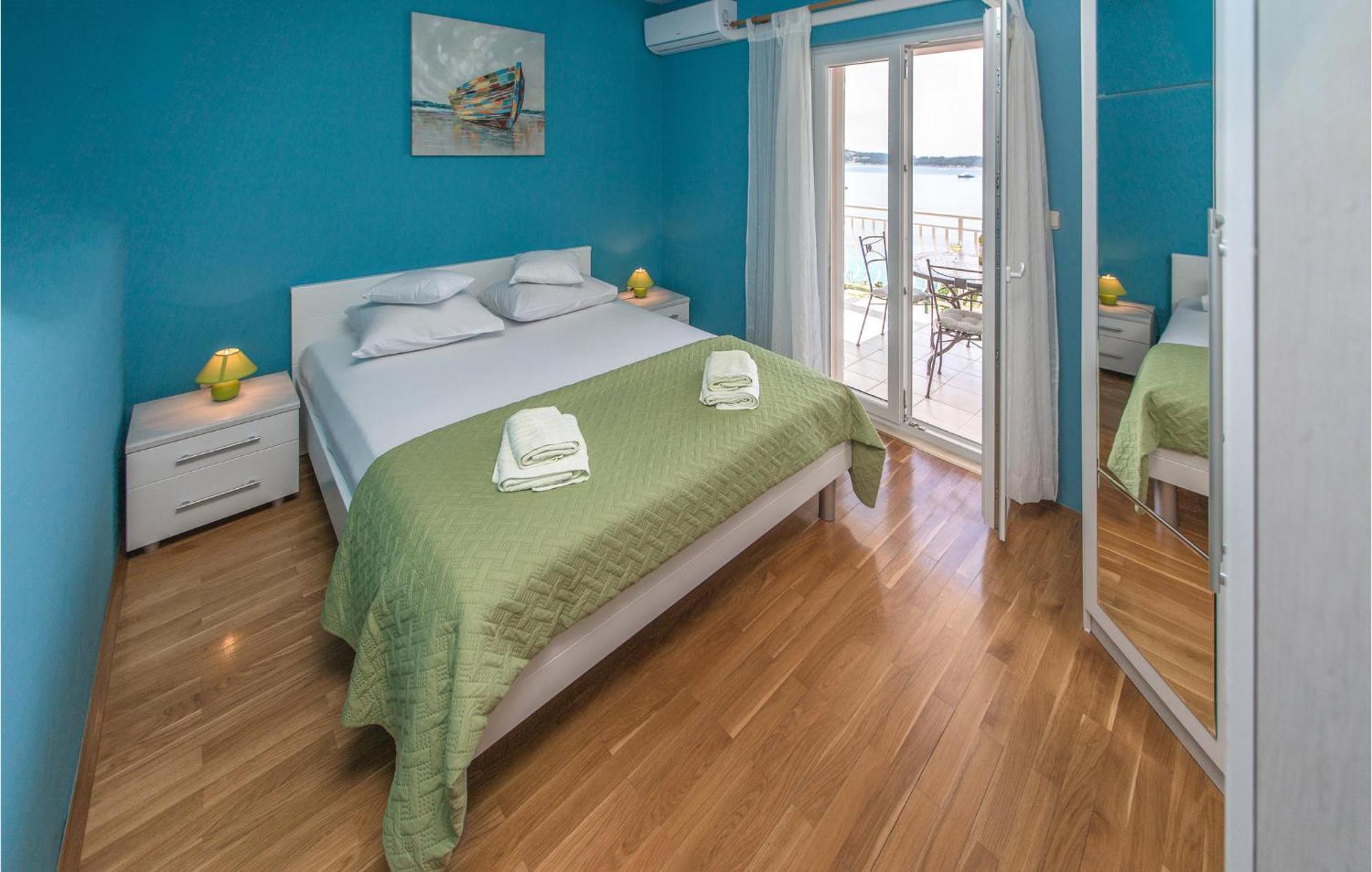 3 Bedroom Lovely Home In Plat Млини Екстериор снимка